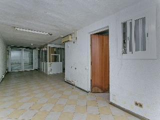 Local comercial en Barcelona 15