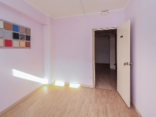 01706-0001 18