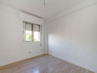 Piso en C/ San Lamberto, Madrid 46