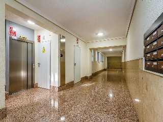 Piso en C/ San Lamberto, Madrid 52