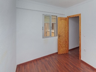 Piso en C/ Marqués del Turia 52