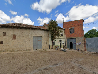 Calle Medio 2