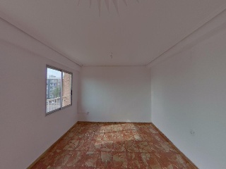 Piso en C/ Río Cenia 2