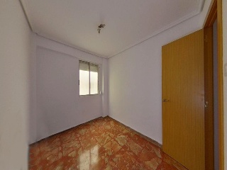 Piso en C/ Río Cenia 10