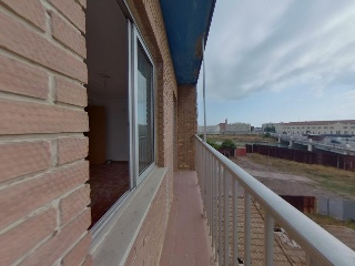Piso en C/ Río Cenia 19
