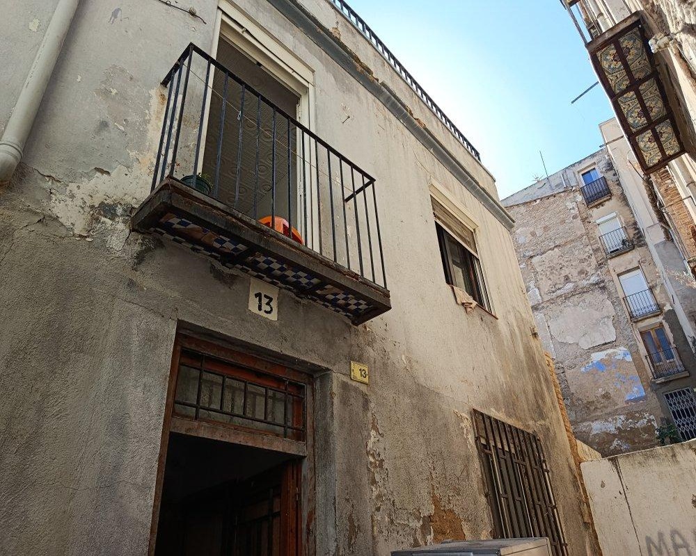 Casa adosada en C/ Garrofer, Tortosa (Tarragona)