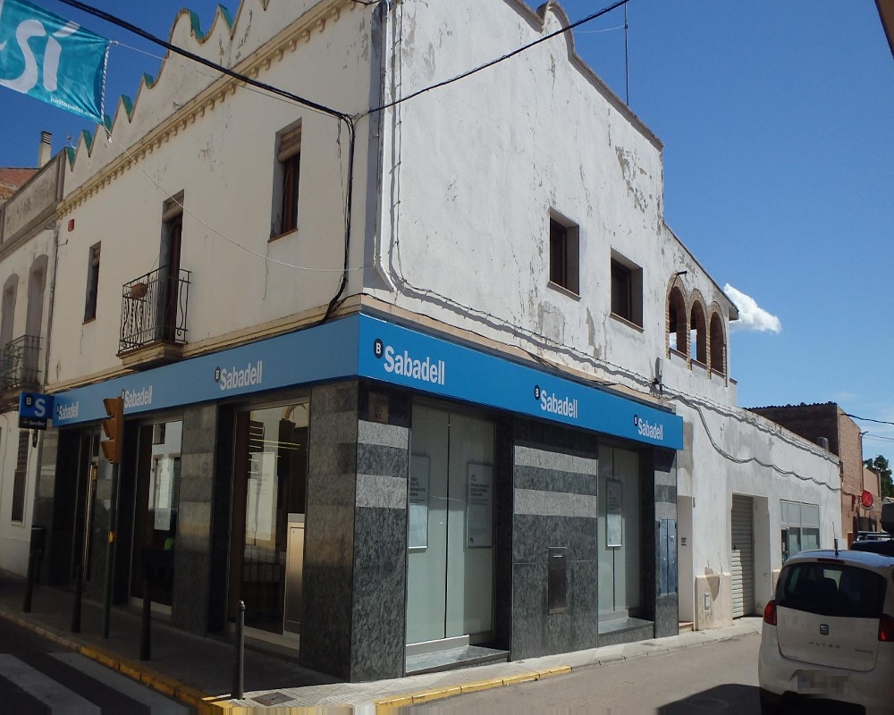 Local en Av Cataluña
