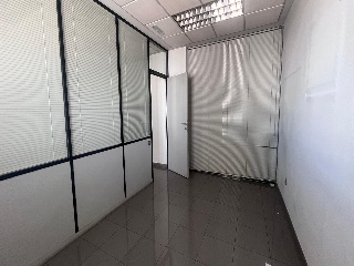 Nave industrial en Av Castilla 24