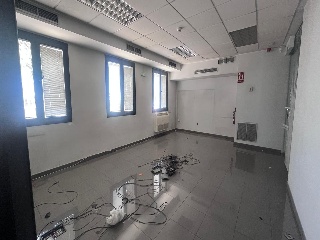 Nave industrial en Av Castilla 25