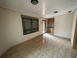 Piso con garaje en C/ San Pedro - Guardamar del Segura - Alicante 2