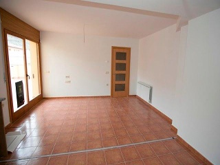 Dúplex y garaje en Av de la Vall, Sant Pau de Segúries (Girona) 4