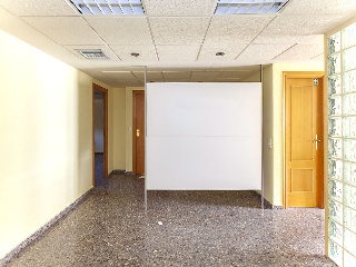 Oficina en Av El Vedat 10