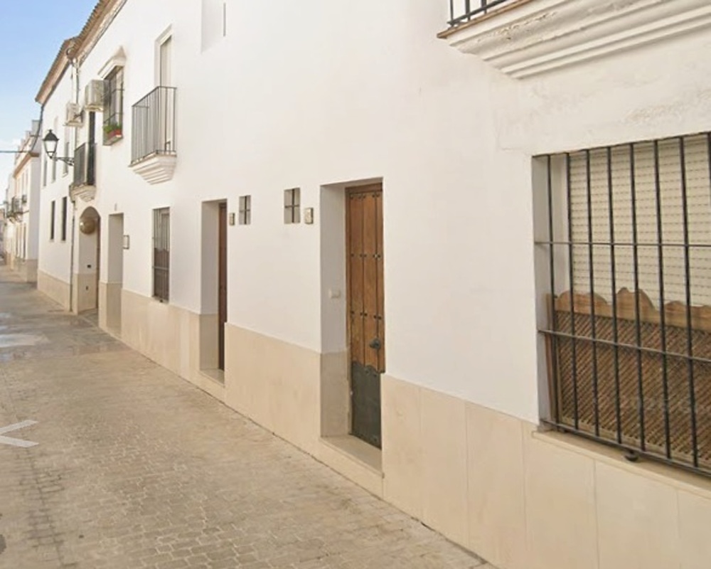 Casa adosada en C/ Rosales, Écija (Sevilla)