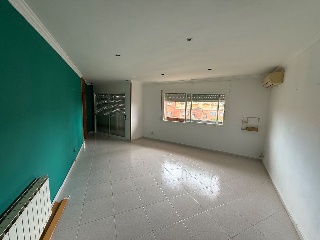 Piso con garaje y trastero en C/ Torrent, Cardedeu (Barcelona) 2