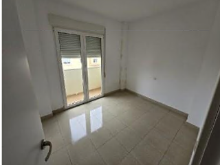 Piso con trastero en C/ Oscar Esplá 8