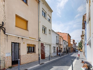Casa adosada en C/ Josep María de Sagarra, Salt (Girona)  18