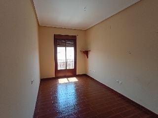 Piso con garaje en C/ Manuel de Falla 11