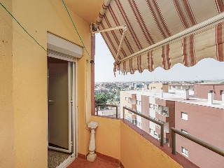 Pisos y dúplex en C/ Hernán Cortés 21