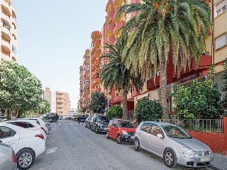 Pisos y dúplex en C/ Hernán Cortés 25