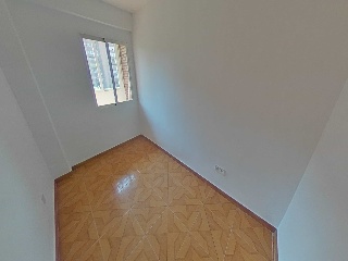 Vivienda en Av Pablo Neruda - Madrid - 18