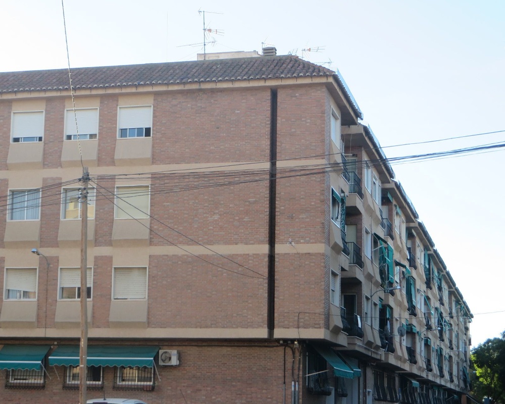 Piso y garaje en C/ Pina, Puente Tocinos (Murcia)