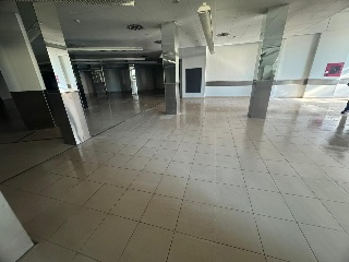 Locales con garaje en C/ Cardenal Cisneros 12