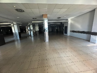 Locales con garaje en C/ Cardenal Cisneros 19