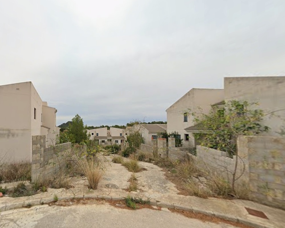 Vivienda unifamiliar adosada en Montserrat - Valencia -