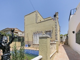 Casa adosada en C/ Antonio Machado 12