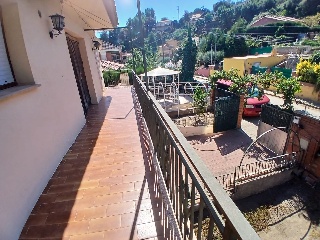 Chalet independiente situado en Rieral de Bigues 9