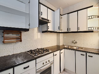 Piso y trastero en Cr Hospitalet, Cornellà de Llobregat (Barcelona) 5