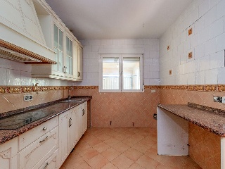 Chalet adosado en C/ Veguilla 11