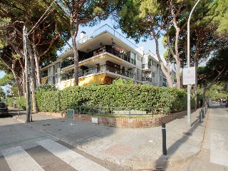 Piso en C/ Vint-I-U - Castelldefels - Barcelona 6