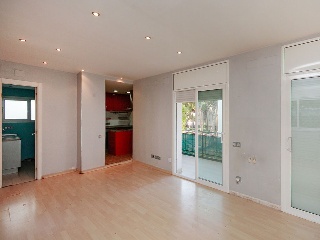 Piso en C/ Vint-I-U - Castelldefels - Barcelona 12