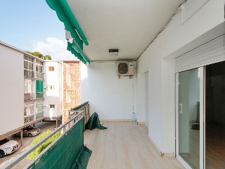 Piso en C/ Vint-I-U - Castelldefels - Barcelona 13