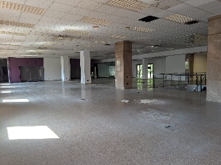Locales y garajes en C/ Francesc Maciá - Sabadell - Barcelona 8