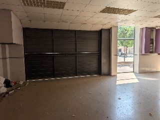 Locales y garajes en C/ Francesc Maciá - Sabadell - Barcelona 12