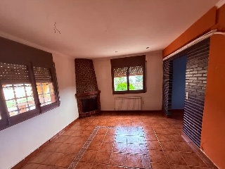 Chalet en C/ Ura 2