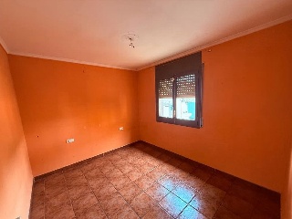 Chalet en C/ Ura 3