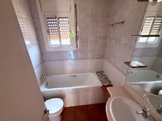 Chalet en C/ Ura 5