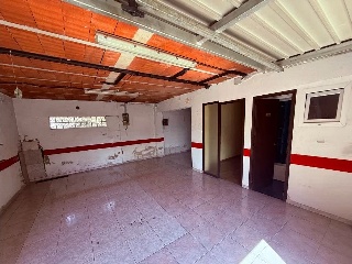 Chalet en C/ Ura 6