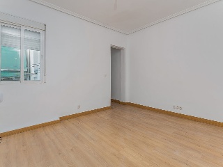 Piso en C/ Albino Hernández Lázaro, Madrid 36