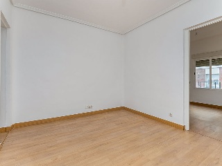 Piso en C/ Albino Hernández Lázaro, Madrid 40