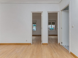 Piso en C/ Albino Hernández Lázaro, Madrid 41