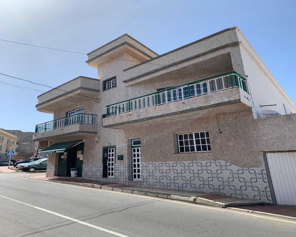 Edificio en C/ Llano, Arona (Santa Cruz de Tenerife)