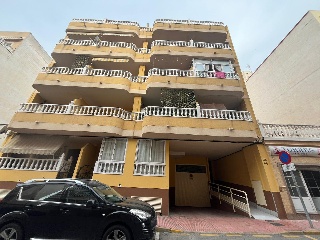 Piso en venta en Torrevieja de 70  m²