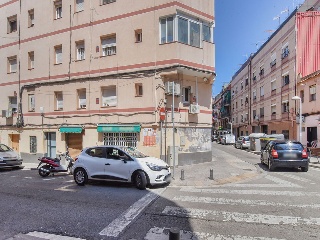 Piso en C/ Torras i Bages - Santa Coloma de Gramenet - Barcelona 2