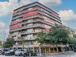 Piso en venta en Barcelona de 147  m²