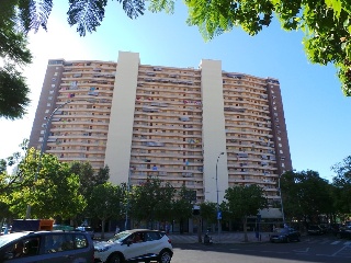 Local en Av Holanda 2