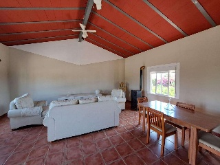 Suelo rústico con vivienda en Dolores 5